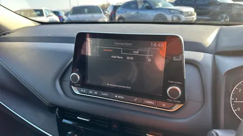 NISSAN QASHQAI 1.3 DiG-T MH Acenta Premium