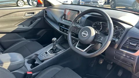 NISSAN QASHQAI 1.3 DiG-T MH Acenta Premium