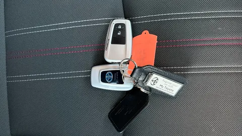 TOYOTA C-HR 1.8 Hybrid GR Sport CVT