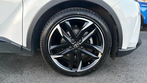 TOYOTA C-HR 1.8 Hybrid GR Sport CVT