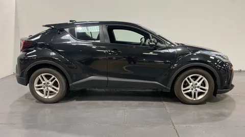 TOYOTA C-HR 1.8 Hybrid Icon CVT