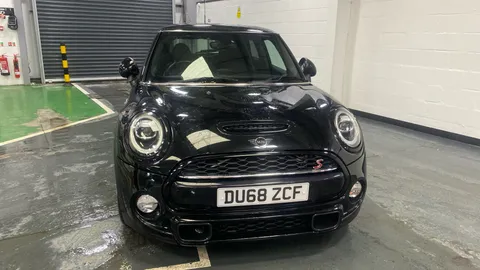 Mini Hatchback 2.0 Cooper S II Auto [Chili/Nav+ Pack]