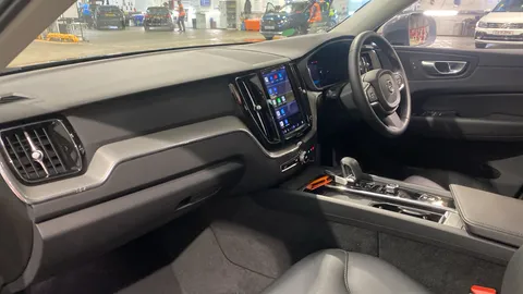 Volvo Xc60 2.0 T6 [350] RC PHEV Core Bright AWD Gtron