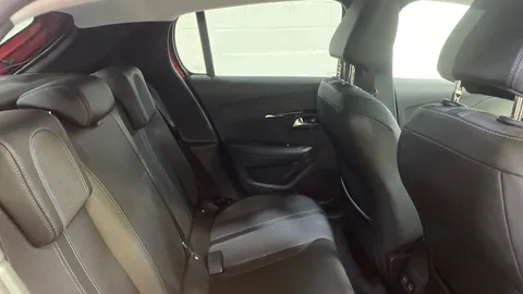 Peugeot 208 1.2 PureTech 100 Allure