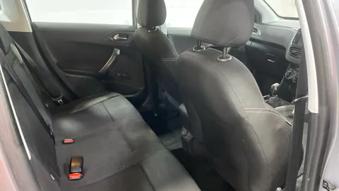 PEUGEOT 2008 1.2 PureTech Active