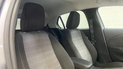 Vauxhall Corsa 100kW SE Nav Premium 50kWh 5dr Auto [7.4kWCh]