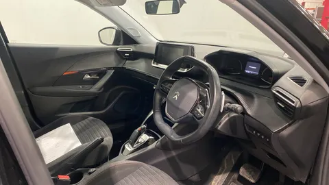 Peugeot 2008 1.2 PureTech 130 Active EAT8