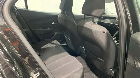 Peugeot 2008 1.2 PureTech 130 Active EAT8