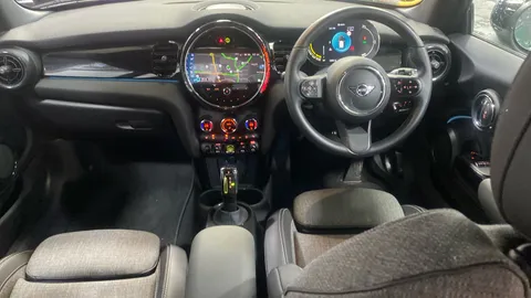 Mini Hatchback 135kW Cooper S Level 2 33kWh Auto