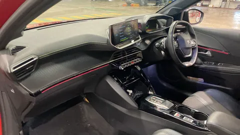 Peugeot 208 1.2 PureTech 100 GT EAT8