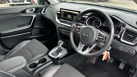 Kia Ceed 1.6 CRDi ISG 3 DCT