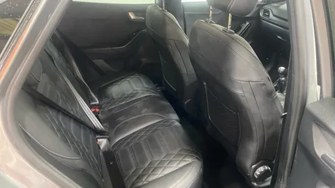 Ford Puma 1.0 EcoBoost Hybrid mHEV 155 ST-Line Vignale