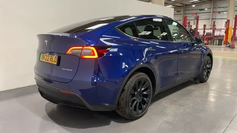 Tesla                     Model Y Long Range AWD 5dr Auto