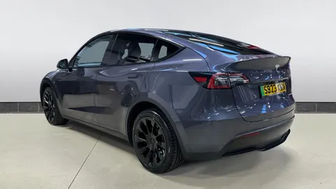 Tesla                     Model Y Long Range AWD Auto