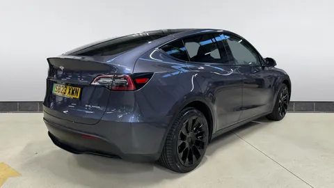 Tesla                     Model Y Long Range AWD Auto