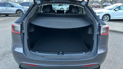 Tesla                     Model Y Long Range AWD Auto