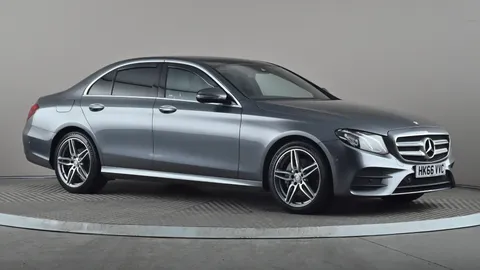 MERCEDES-BENZ E CLASS E220d AMG Line Premium 9G-Tronic