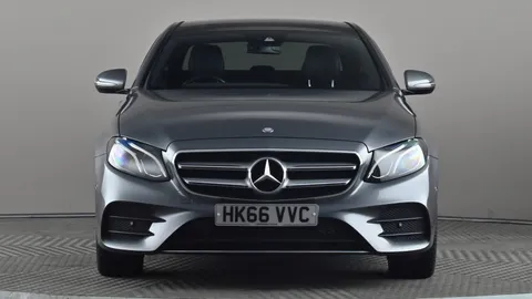 MERCEDES-BENZ E CLASS E220d AMG Line Premium 9G-Tronic