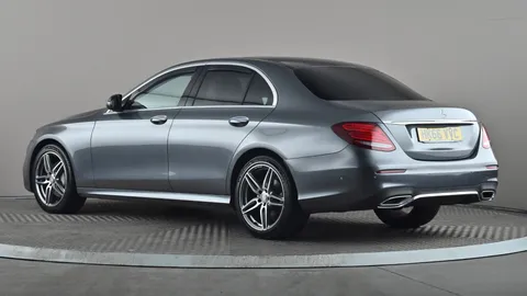 MERCEDES-BENZ E CLASS E220d AMG Line Premium 9G-Tronic