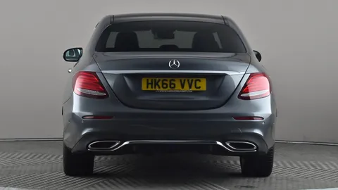 MERCEDES-BENZ E CLASS E220d AMG Line Premium 9G-Tronic