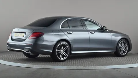 MERCEDES-BENZ E CLASS E220d AMG Line Premium 9G-Tronic