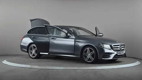 MERCEDES-BENZ E CLASS E220d AMG Line Premium 9G-Tronic