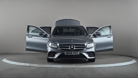 MERCEDES-BENZ E CLASS E220d AMG Line Premium 9G-Tronic