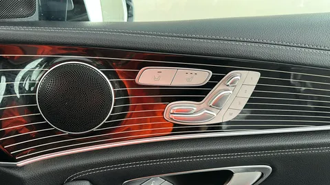 MERCEDES-BENZ E CLASS E220d AMG Line Premium 9G-Tronic