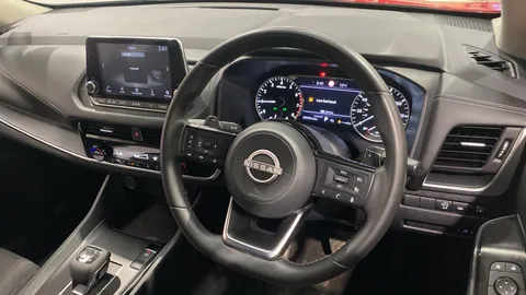 NISSAN QASHQAI 1.3 DiG-T MH 158 Acenta Premium Xtronic