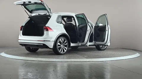 VOLKSWAGEN TIGUAN 2.0 TSi 180 4Motion R-Line DSG