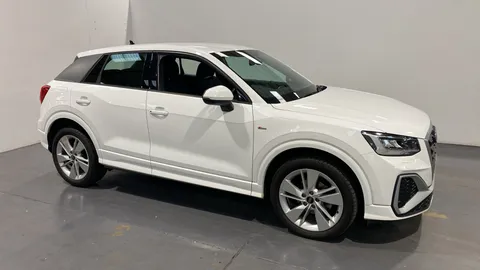 AUDI Q2 35 TFSI S Line