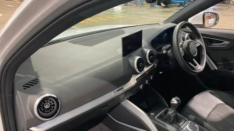 AUDI Q2 35 TFSI S Line