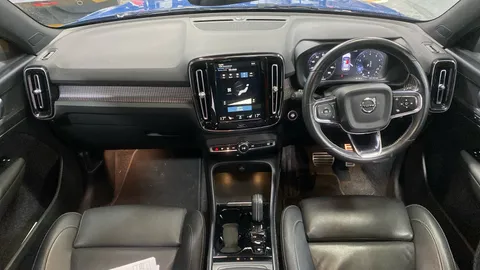 VOLVO XC40 2.0 B4P R DESIGN Pro Auto