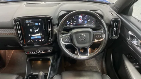 VOLVO XC40 2.0 B4P R DESIGN Pro Auto