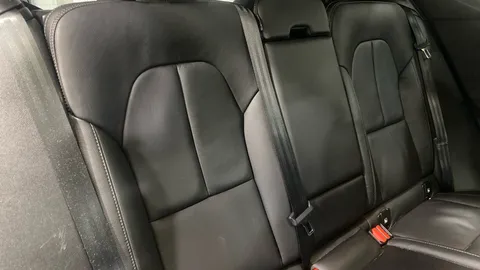 VOLVO XC40 2.0 B4P R DESIGN Pro Auto