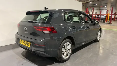 VOLKSWAGEN GOLF 1.5 TSI Life