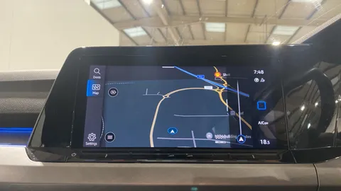 VOLKSWAGEN GOLF 1.5 TSI Life