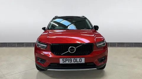 VOLVO XC40 2.0 D3 Momentum Pro AWD Geartronic