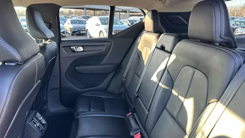 VOLVO XC40 2.0 D3 Momentum Pro AWD Geartronic