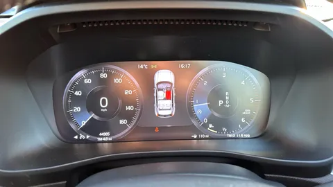 VOLVO XC40 2.0 D3 Momentum Pro AWD Geartronic