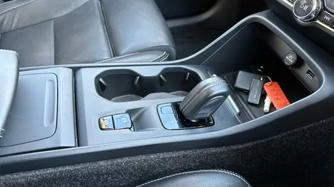 VOLVO XC40 2.0 D3 Momentum Pro AWD Geartronic