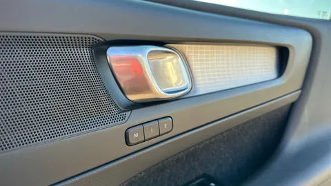 VOLVO XC40 2.0 D3 Momentum Pro AWD Geartronic