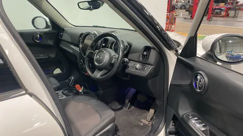 MINI COUNTRYMAN 1.5 Cooper Classic Auto