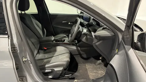 PEUGEOT 208 1.2 PureTech 100 Allure