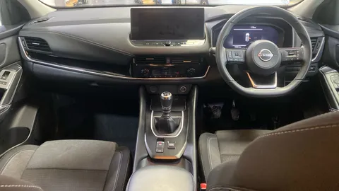 NISSAN QASHQAI 1.3 DiG-T MH N-Connecta