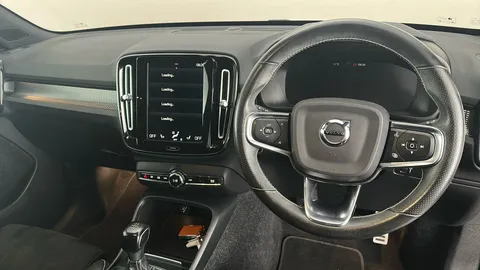 VOLVO XC40 1.5 T3 [163] R DESIGN