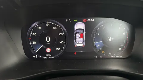 VOLVO XC40 1.5 T3 [163] R DESIGN