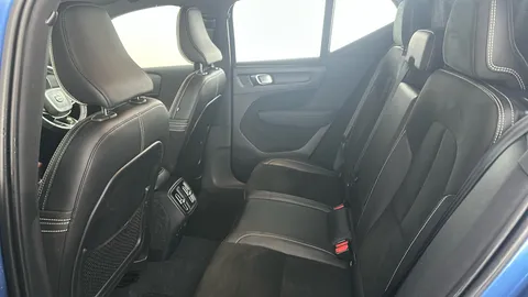 VOLVO XC40 1.5 T3 [163] R DESIGN
