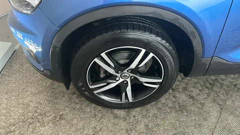 VOLVO XC40 1.5 T3 [163] R DESIGN