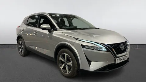 NISSAN QASHQAI 1.3 DiG-T MH 158 N-Connecta Xtronic